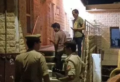 संकट मोचन मंदिर के महल के घर करोड़ों की चोरी- ले गए हीरे में सोने के.. संकट मोचन मंदिर के महल के घर करोड़ों की चोरी- ले गए हीरे में सोने के..