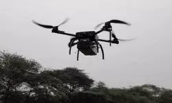 पश्चिम बंगाल के राजधानी के अलग अलग इलाकों में देखे गए ड्रोन पश्चिम बंगाल के राजधानी के अलग अलग इलाकों में देखे गए ड्रोन