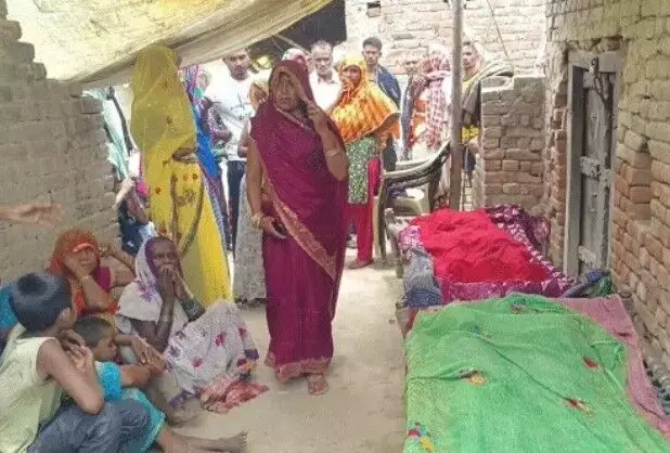 चूल्हे के लिए मिट्टी लेने गई तीन सगी बहनों समेत चार की ऐसे गई जान चूल्हे के लिए मिट्टी लेने गई तीन सगी बहनों समेत चार की ऐसे गई जान