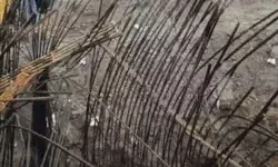 हादसे का शिकार होने से बची वंदे भारत- आंधी में गिरा लोहे का स्ट्रक्चर हादसे का शिकार होने से बची वंदे भारत- आंधी में गिरा लोहे का स्ट्रक्चर