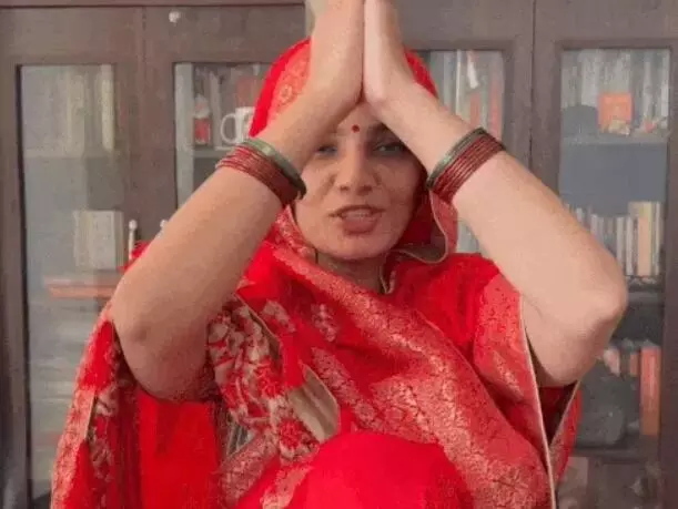 PM मोदी पर आपत्तिजनक टिप्पणी- नेहा सिंह राठौड़ पर एक और मुकदमा PM मोदी पर आपत्तिजनक टिप्पणी- नेहा सिंह राठौड़ पर एक और मुकदमा