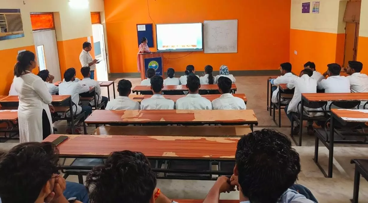 क्विज कंपटीशन में मारी बाजी-ग्रुप डी रहा पहले स्थान पर क्विज कंपटीशन में मारी बाजी-ग्रुप डी रहा पहले स्थान पर
