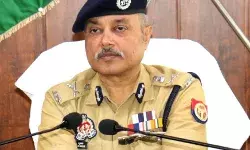 ADG भानु भास्कर की सफलता की कहानी- महाकुंभ के इनाम में मेरठ जोन ADG भानु भास्कर की सफलता की कहानी- महाकुंभ के इनाम में मेरठ जोन