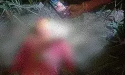 बच्चों के बचाने के लिये आई मां- जबड़े में दबाकर ले गया तेंदुआ- मार डाला बच्चों के बचाने के लिये आई मां- जबड़े में दबाकर ले गया तेंदुआ- मार डाला