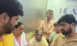 अस्पताल की लिफ्ट में फंसे 16 लोगों की 30 मिनट तक अटकी रही जान अस्पताल की लिफ्ट में फंसे 16 लोगों की 30 मिनट तक अटकी रही जान