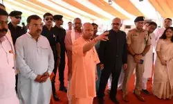 PM के कार्यक्रम की तैयारियों को देखने पहुंचे सीएम योगी- दिए निर्देश
