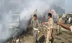 कबाड़ की दुकान के सामने खड़ी गाड़ियों में लगी आग- दर्जनों कारें जलकर.. कबाड़ की दुकान के सामने खड़ी गाड़ियों में लगी आग- दर्जनों कारें जलकर..