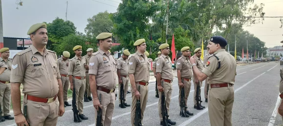 कप्तान ने निरीक्षण कर परखी पुलिस लाइन की व्यवस्था- दिए निर्देश कप्तान ने निरीक्षण कर परखी पुलिस लाइन की व्यवस्था- दिए निर्देश
