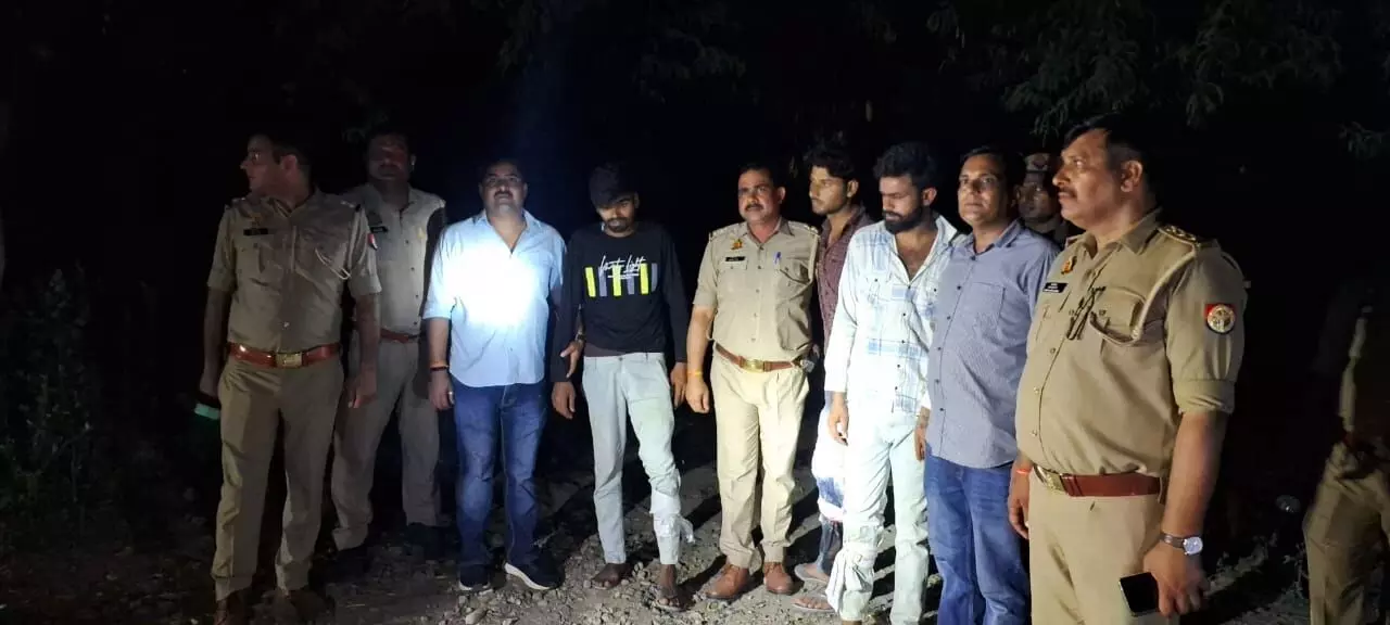 महिला के साथ दुष्कर्म करने वालों का मुठभेड़ में हाफ एनकाउंटर महिला के साथ दुष्कर्म करने वालों का मुठभेड़ में हाफ एनकाउंटर