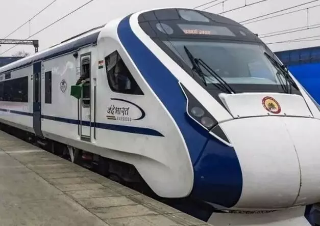 यात्रियों को झटका- वंदे भारत ट्रेन से नॉनवेज ब्रेकफास्ट की प्लेट गायब