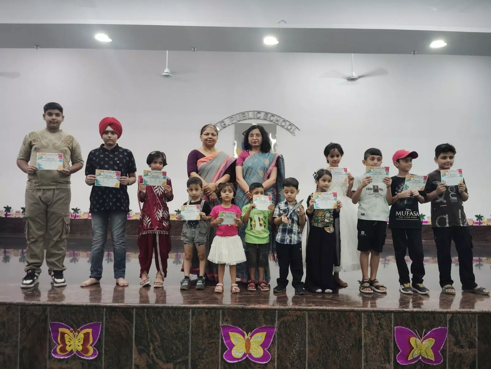 एम.जी. पब्लिक स्कूल में बच्चों ने दिखाया प्रतिभा का जोश, समर कैंप का समापन