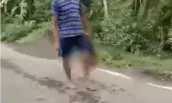 दरांती के वार से साली के सिर को धड़ से अलग कर हाथ में लेकर सड़क पर घूमा दरांती के वार से साली के सिर को धड़ से अलग कर हाथ में लेकर सड़क पर घूमा