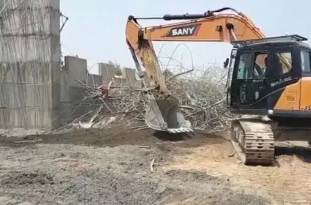 मेरठ पौडी हाईवे पर हादसा- निर्माणाधीन अंडरपास का स्लैब गिरा-चीख पुकार मेरठ पौडी हाईवे पर हादसा- निर्माणाधीन अंडरपास का स्लैब गिरा-चीख पुकार