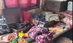 परिवार को बंधक बनाकर मंगनी के लिए रखे जेवर लूटे- नगदी भी ले गए साथ परिवार को बंधक बनाकर मंगनी के लिए रखे जेवर लूटे- नगदी भी ले गए साथ