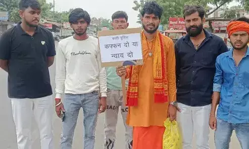 हनुमान मंदिर के पुजारी को धमकियां- फेंका कारतूस और कफन