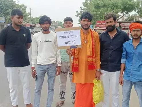 हनुमान मंदिर के पुजारी को धमकियां- फेंका कारतूस और कफन