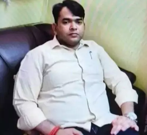 डूडा अफसर की गाड़ी ने सड़क पर खाई कलाबाजियां- इलाज के दौरान PO की मौत डूडा अफसर की गाड़ी ने सड़क पर खाई कलाबाजियां- इलाज के दौरान PO की मौत