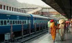 तत्काल टिकटों के अनधिकृत बुकिंग नेटवर्क पर रेलवे का कड़ा प्रहार तत्काल टिकटों के अनधिकृत बुकिंग नेटवर्क पर रेलवे का कड़ा प्रहार