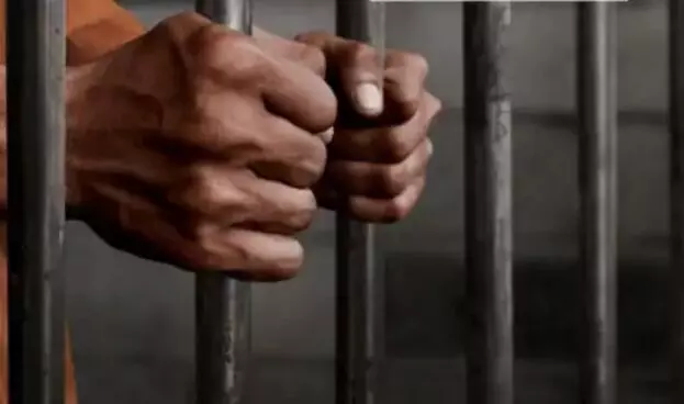 भारत में अवैध रूप से रहने पर 2 बांग्लादेशी महिलाओं को इतने महीने की जेल भारत में अवैध रूप से रहने पर 2 बांग्लादेशी महिलाओं को इतने महीने की जेल
