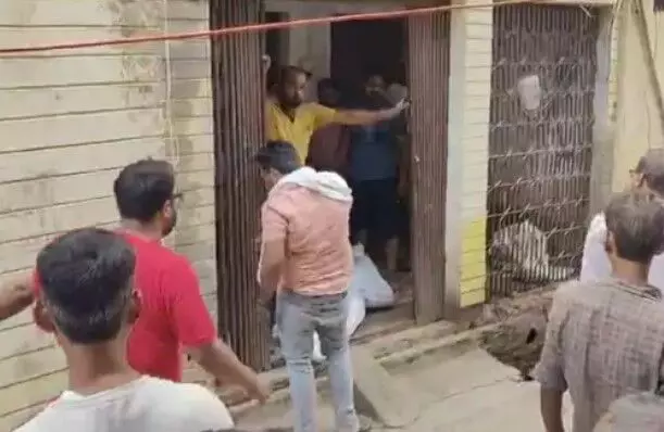 आग लगाकर जान देने से पहले बोली युवती- पापा मम्मी मैं हार गई- अब... आग लगाकर जान देने से पहले बोली युवती- पापा मम्मी मैं हार गई- अब...