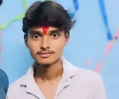 गंगा दशहरा पर स्नान करने गए तीन दोस्त राम गंगा में डूबे- दो को बचाया गंगा दशहरा पर स्नान करने गए तीन दोस्त राम गंगा में डूबे- दो को बचाया