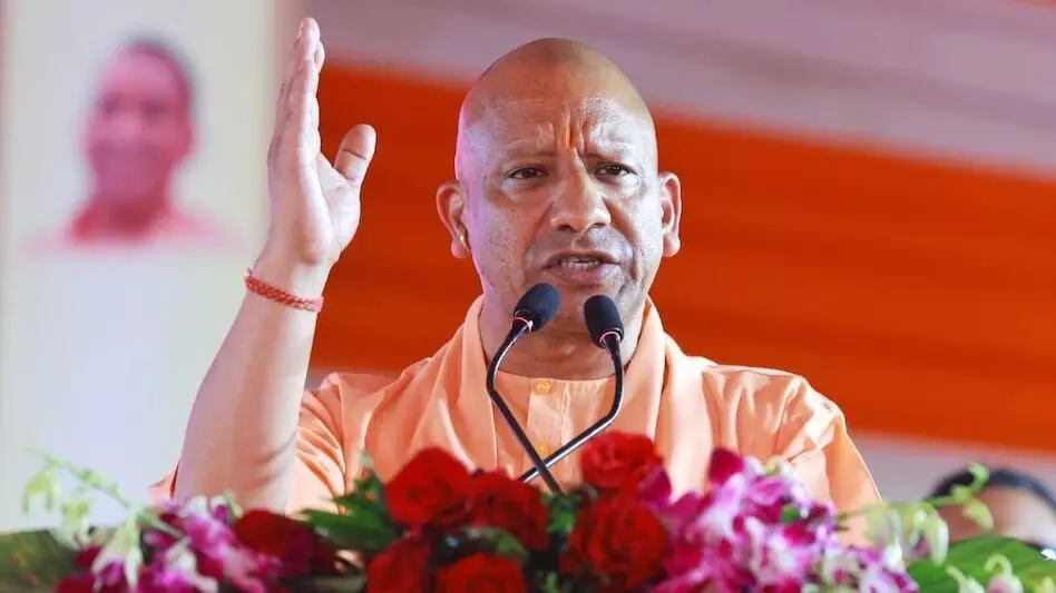योगी का तंज- कभी रामभक्तों पर गोलियां चलती थीं, आज होती है पुष्पवर्षा योगी का तंज- कभी रामभक्तों पर गोलियां चलती थीं, आज होती है पुष्पवर्षा