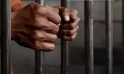 भारत में अवैध रूप से रहने पर 2 बांग्लादेशी महिलाओं को इतने महीने की जेल भारत में अवैध रूप से रहने पर 2 बांग्लादेशी महिलाओं को इतने महीने की जेल