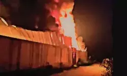 कूलर गोदाम में लगी आग- कर्मचारी ने भागकर बचाई जान- कूलर पंखे समेत..