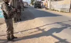 NIA की जम्मू कश्मीर में छापेमारी 32 स्थान पर चल रही सर्चिंग NIA की जम्मू कश्मीर में छापेमारी 32 स्थान पर चल रही सर्चिंग