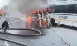 पंखा रोड पर धूं धूं करके जली दो बस- मौके पर अफरा तफरी