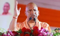 योगी का तंज- कभी रामभक्तों पर गोलियां चलती थीं, आज होती है पुष्पवर्षा योगी का तंज- कभी रामभक्तों पर गोलियां चलती थीं, आज होती है पुष्पवर्षा