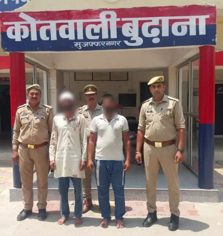 हत्या के अभियोग में वांछित 4 अरेस्ट- कारागार एक्सप्रेस में रवाना हत्या के अभियोग में वांछित 4 अरेस्ट- कारागार एक्सप्रेस में रवाना