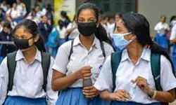 शुरू हुआ कोरोना की बंदिशों का दौर-स्कूलों में मास्क लगाना किया अनिवार्य शुरू हुआ कोरोना की बंदिशों का दौर-स्कूलों में मास्क लगाना किया अनिवार्य