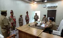 कप्तान ने परेड के दौरान लाइन का किया निरीक्षण- लिया व्यवस्थाओं का जायजा