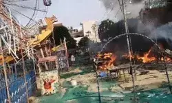ट्रेड फेयर में फटा सिलेंडर- 30 दुकानें जलकर हुई राख- मेले में लगे थे.. ट्रेड फेयर में फटा सिलेंडर- 30 दुकानें जलकर हुई राख- मेले में लगे थे..