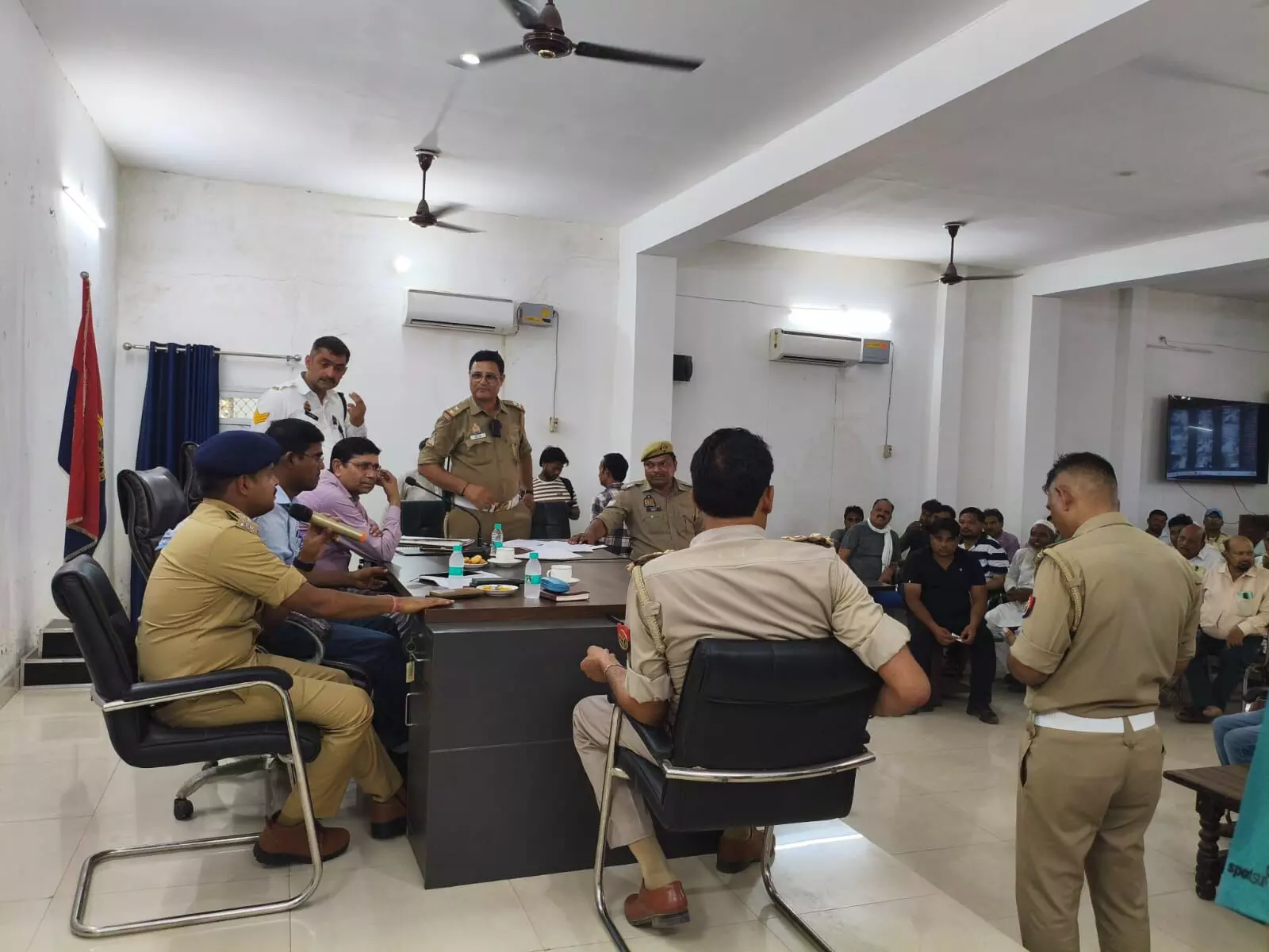 अफसरों की उपस्थिति में 57 वाहनों की हुई नीलामी- लाखों का राजस्व प्राप्त अफसरों की उपस्थिति में 57 वाहनों की हुई नीलामी- लाखों का राजस्व प्राप्त