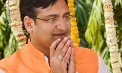 मौत ने मंदिर में भी नहीं छोड़ा पीछा- निर्मोही ले उड़ी युवा कारोबारी की जान मौत ने मंदिर में भी नहीं छोड़ा पीछा- निर्मोही ले उड़ी युवा कारोबारी की जान