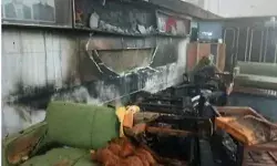 विधानसभा की लॉबी में लगी आग- पुरानी तस्वीर एवं फर्नीचर आग में जला विधानसभा की लॉबी में लगी आग- पुरानी तस्वीर एवं फर्नीचर आग में जला