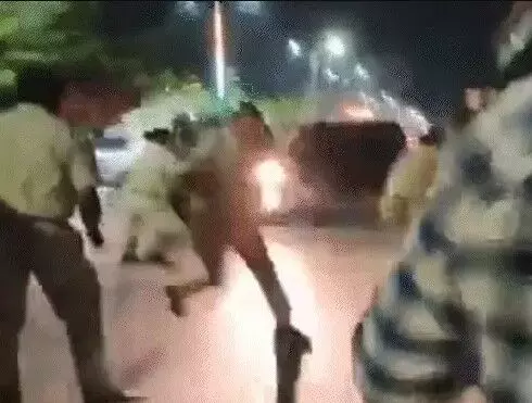 चेकिंग कर रही पुलिस पर चढ़ाई स्कॉर्पियो- महिला सिपाही की मौत-SI व....