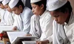 मदरसों में बदला पढ़ाई का समय- इंटरवल हुआ खत्म- इस वक्त से इस समय.. मदरसों में बदला पढ़ाई का समय- इंटरवल हुआ खत्म- इस वक्त से इस समय..