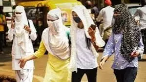 कहीं जानलेवा गर्मी कहीं झमाझम बारिश- पानी में बहकर चली गाड़ियां कहीं जानलेवा गर्मी कहीं झमाझम बारिश- पानी में बहकर चली गाड़ियां