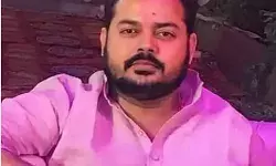 कारोबारी पर जानलेवा हमले के आरोपी माफिया का कोर्ट में सरेंडर- भेजा जेल कारोबारी पर जानलेवा हमले के आरोपी माफिया का कोर्ट में सरेंडर- भेजा जेल