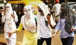 कहीं जानलेवा गर्मी कहीं झमाझम बारिश- पानी में बहकर चली गाड़ियां कहीं जानलेवा गर्मी कहीं झमाझम बारिश- पानी में बहकर चली गाड़ियां