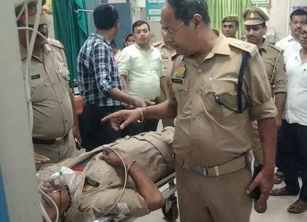 बोलेरो की ट्रक से भिड़ंत- नियुक्ति पत्र वितरण कार्यक्रम में जा रहे 6..