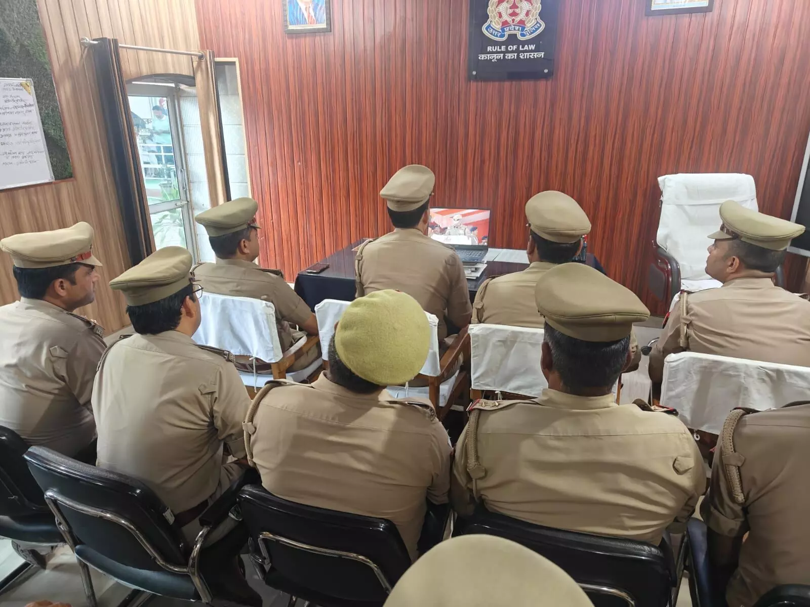 SSP द्वारा लखनऊ रवाना किए गए अभ्यर्थियों को गृहमंत्री ने दिए..... SSP द्वारा लखनऊ रवाना किए गए अभ्यर्थियों को गृहमंत्री ने दिए.....