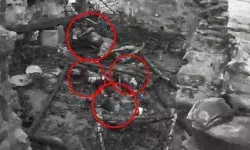 गिरी आसमानी बिजली- घर में सो रहे पति पत्नी व दो बेटियां बन गई कंकाल गिरी आसमानी बिजली- घर में सो रहे पति पत्नी व दो बेटियां बन गई कंकाल