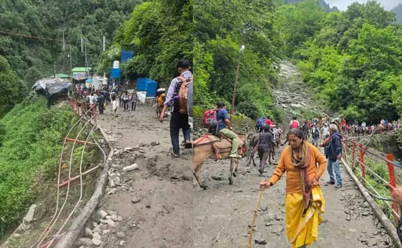 केदारनाथ यात्रा मार्ग पर लैंडस्लाइड-5 मजदूर चपेट में आए- खाई में..... केदारनाथ यात्रा मार्ग पर लैंडस्लाइड-5 मजदूर चपेट में आए- खाई में.....