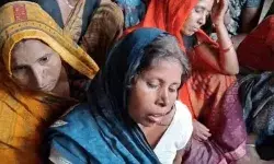 घर में सो रहे अधेड़ की गोली मारकर हत्या- धारदार हथियार से भी वार घर में सो रहे अधेड़ की गोली मारकर हत्या- धारदार हथियार से भी वार