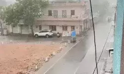 खेत में काम कर रहे किसान पर गिरी बिजली- लेकर चली गई जान खेत में काम कर रहे किसान पर गिरी बिजली- लेकर चली गई जान