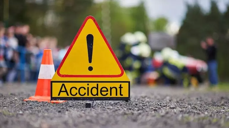 मुजफ्फरनगर में ट्रक ने बाइक सवार को रौंदा- हुई मौत मुजफ्फरनगर में ट्रक ने बाइक सवार को रौंदा- हुई मौत